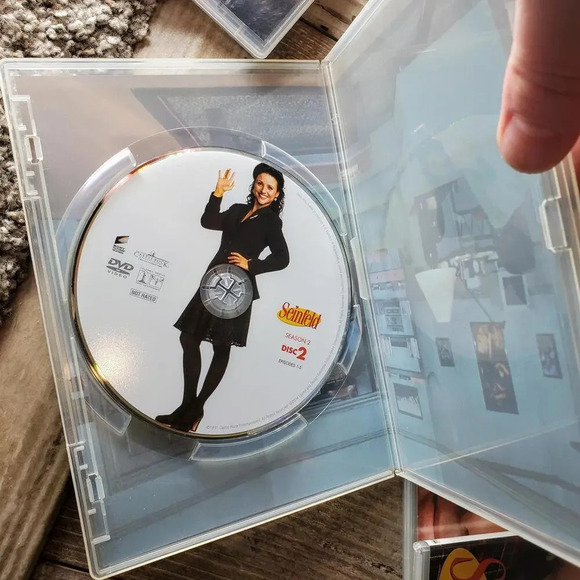 Seinfeld DVD Box Set - Seasons 1-2 - Picture 10 of 12